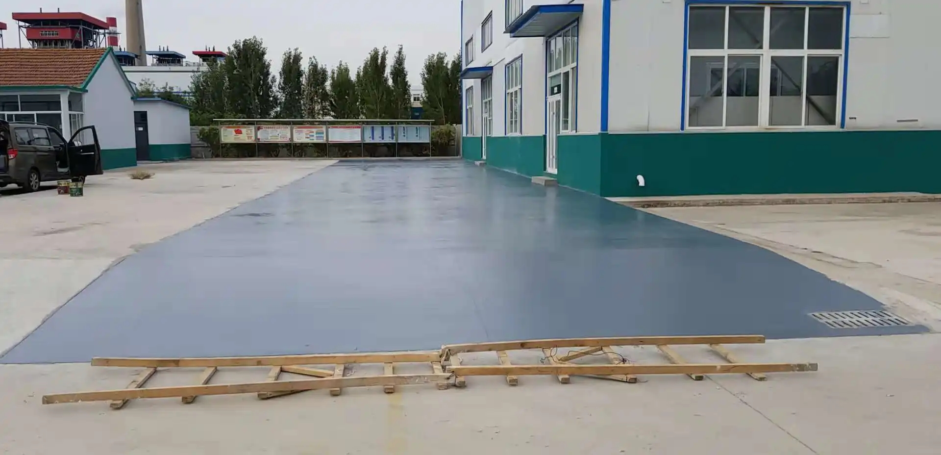 桑珠孜车间厂房地坪漆修补翻新